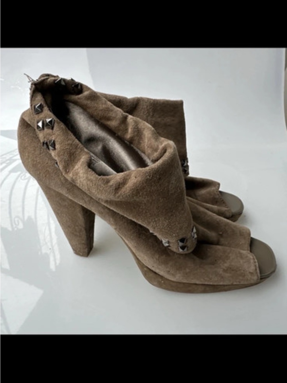 Kenneth Cole Brown Suede Studded Peep-Toe Heels